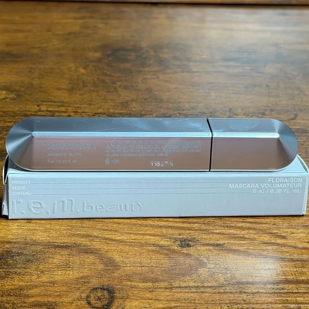 r.e.m. beauty Flourishing Volumizing Mascara Midnight Black NIB